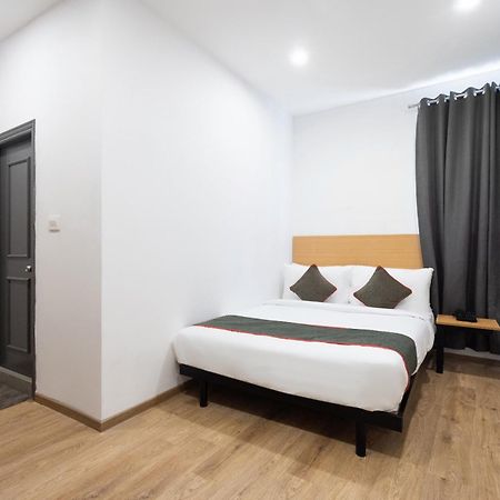Townhouse Hotel Mannat International Kolkata Bagian luar foto