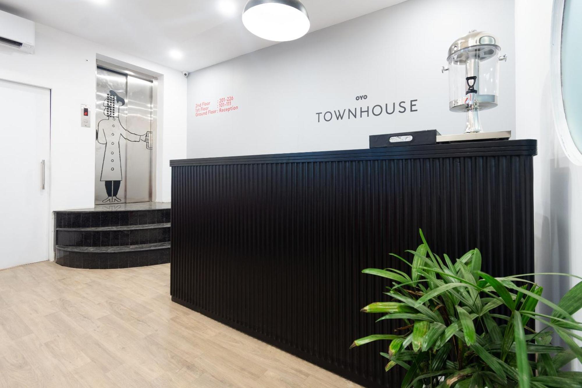 Townhouse Hotel Mannat International Kolkata Bagian luar foto