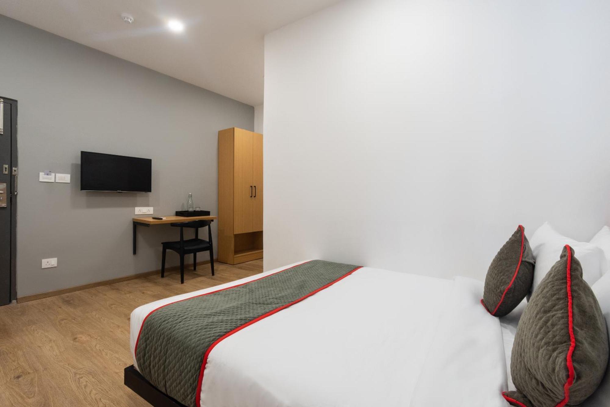Townhouse Hotel Mannat International Kolkata Bagian luar foto