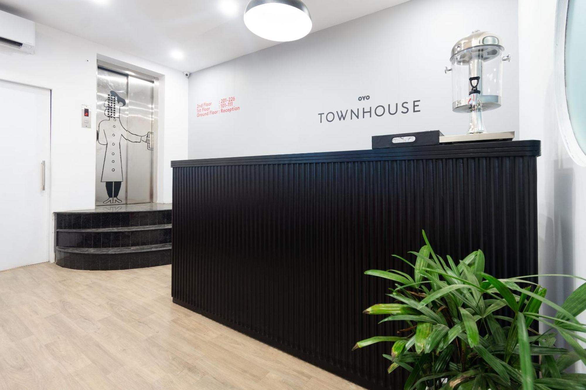 Townhouse Hotel Mannat International Kolkata Bagian luar foto